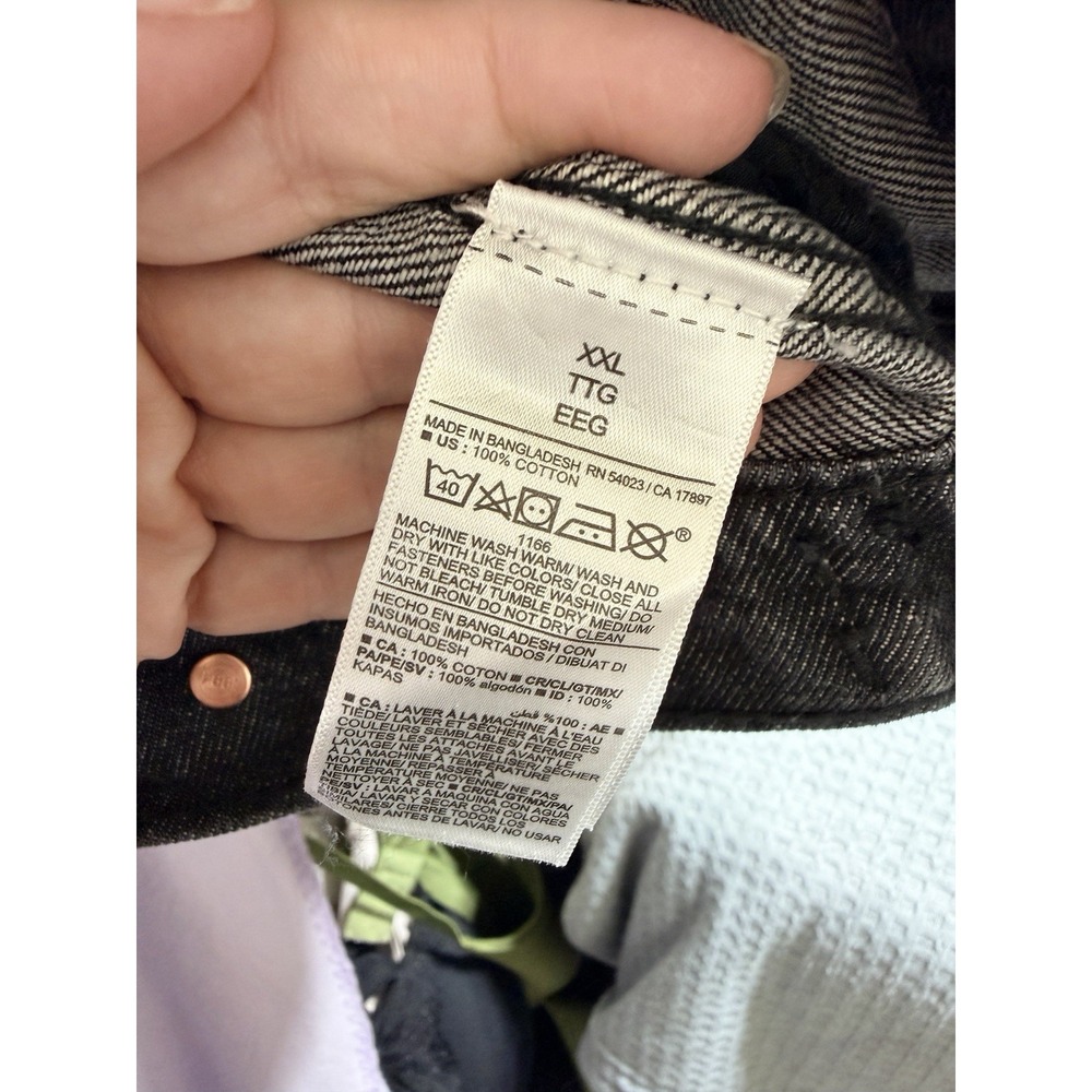 Old Navy Women's Black Wash 2XL Classic Cropped Denim Trucker Jacket Distressed - Picture 9 of 10